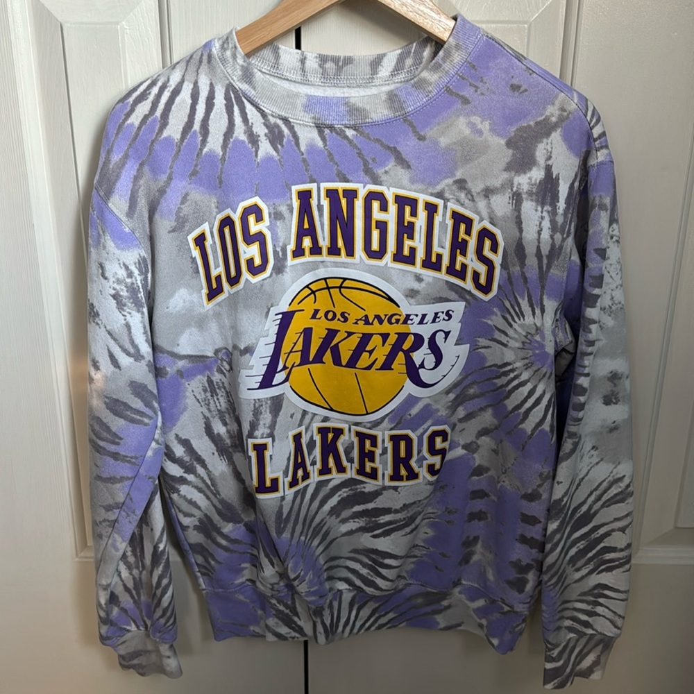 ‘Los Angeles Lakers’ tie-dye crewneck